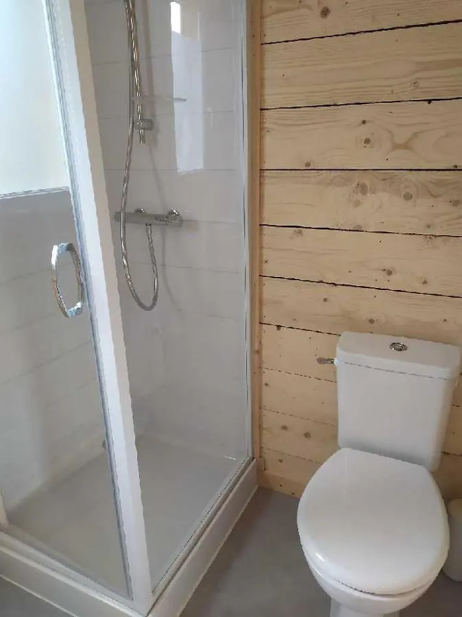 Apartment Tiny House Dans Jardin Arbore Perros-Guirec France