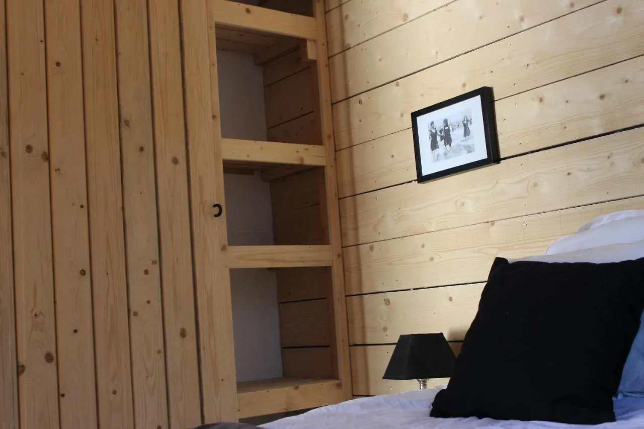 Apartment Tiny House Dans Jardin Arbore Perros-Guirec