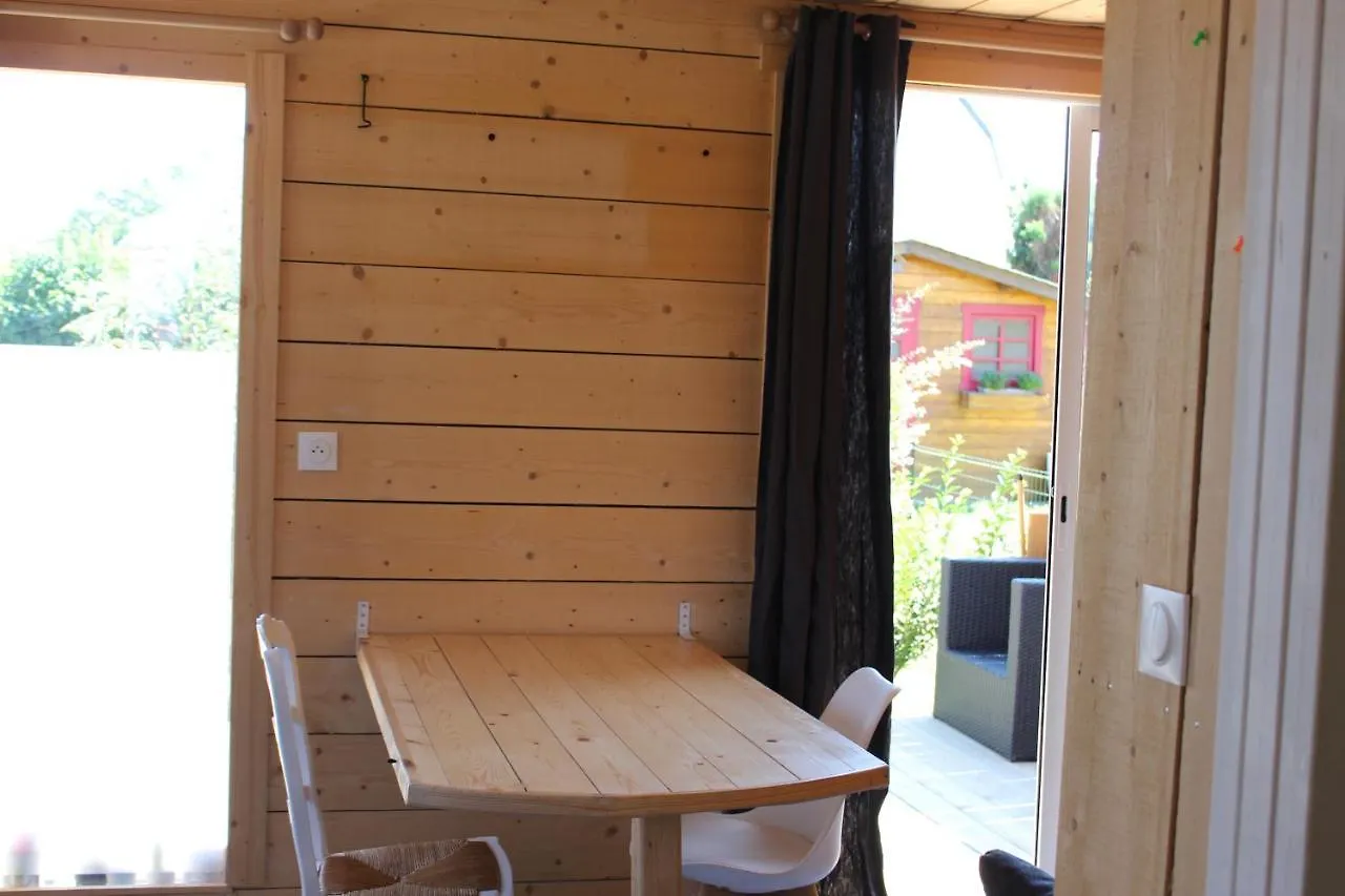 Tiny House Dans Jardin Arbore Perros-Guirec Apartment
