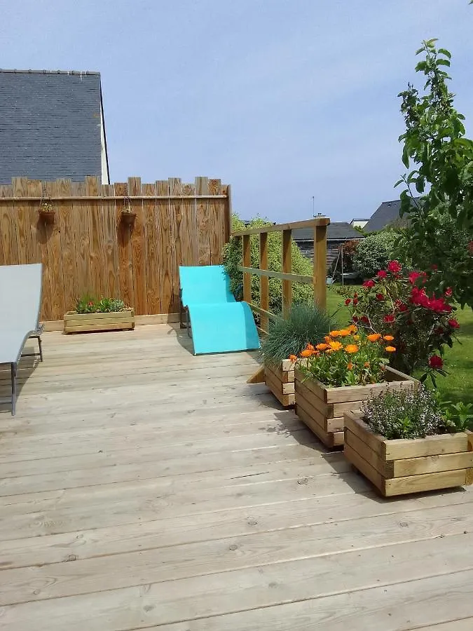 Apartment Tiny House Dans Jardin Arbore Perros-Guirec